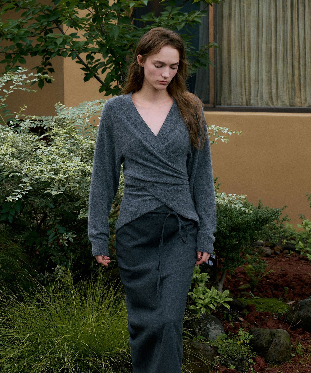 라메레이(LAMEREI) Fox Wrap Cardigan[LMBDAUKN261]-Charcoal