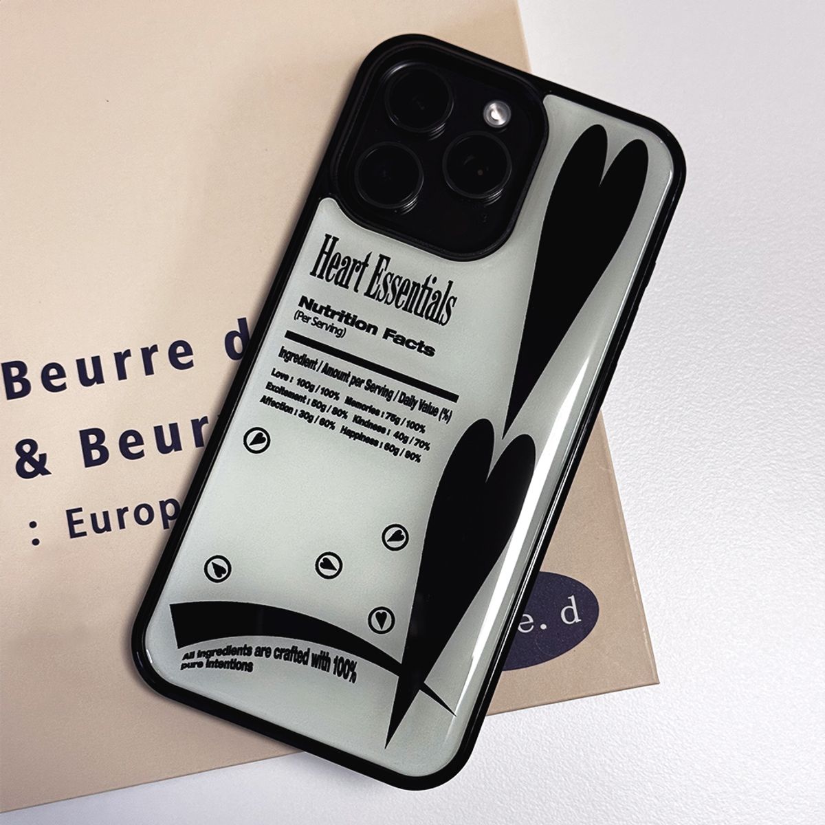 메모리즈바운더리(MEMORIESBOUNDARY) Sweet Heart Treats Phone Case (Ivory)