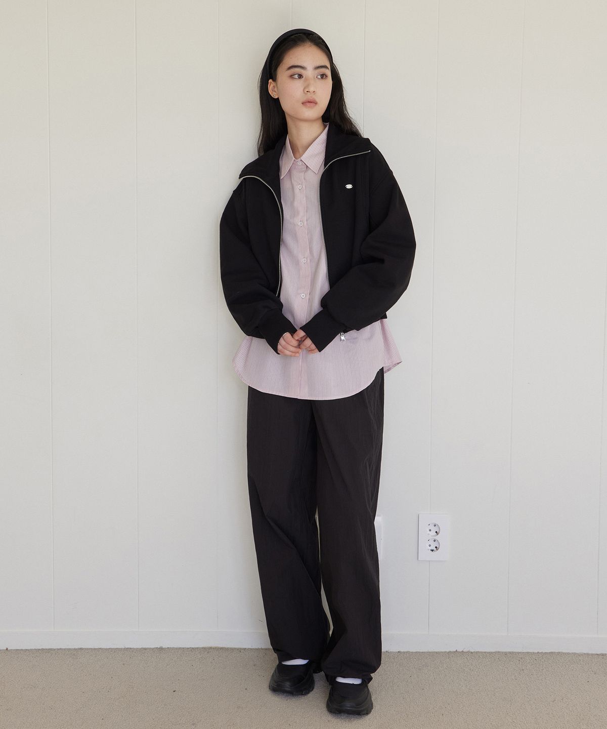 키뮤어(KIIMUIR) (우먼) 라인 빅카라 집업_블랙