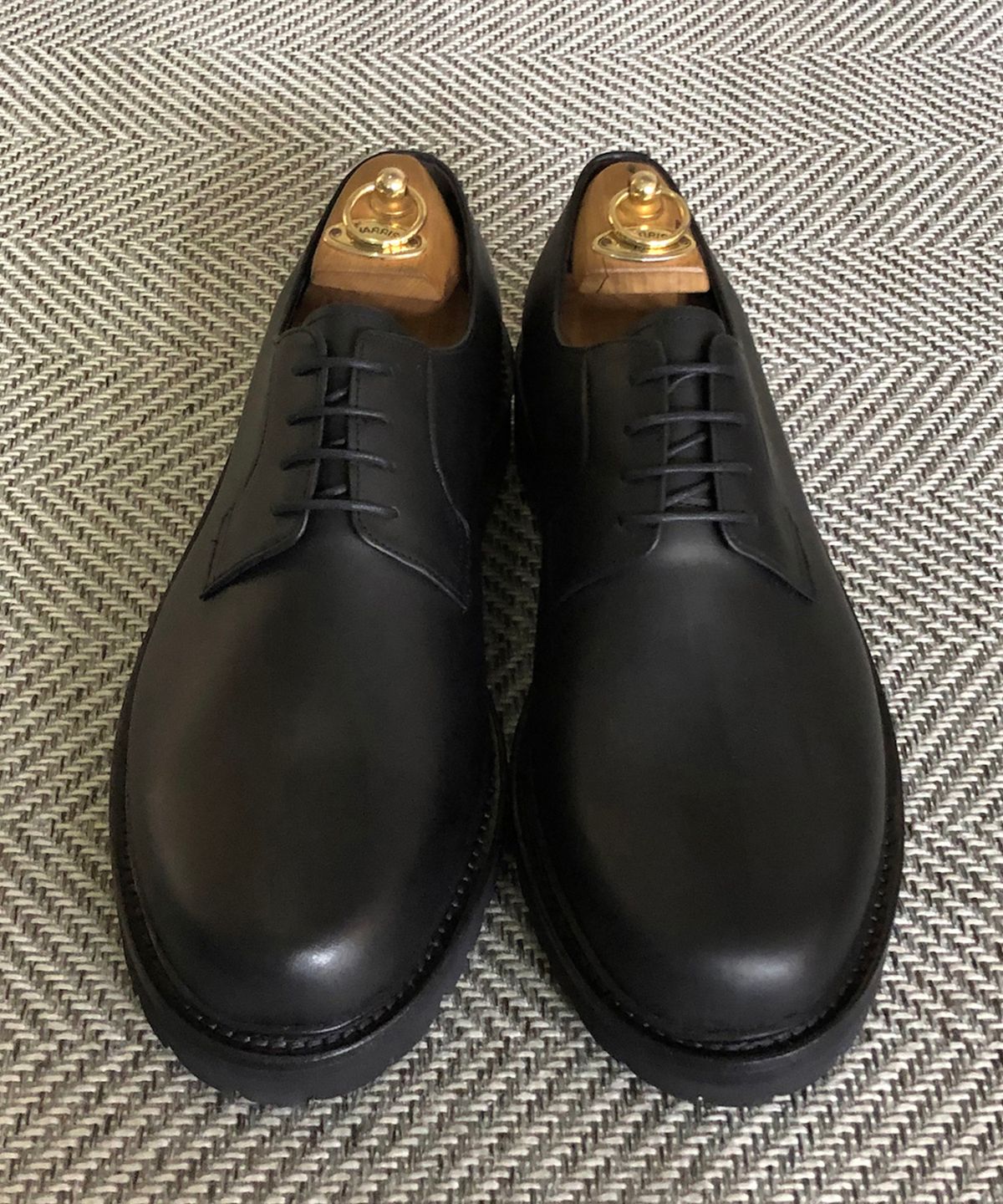 조앤슈(JOENSHOE) 휴만 블랙스티치 더비 워커 옥스퍼드 매트블랙