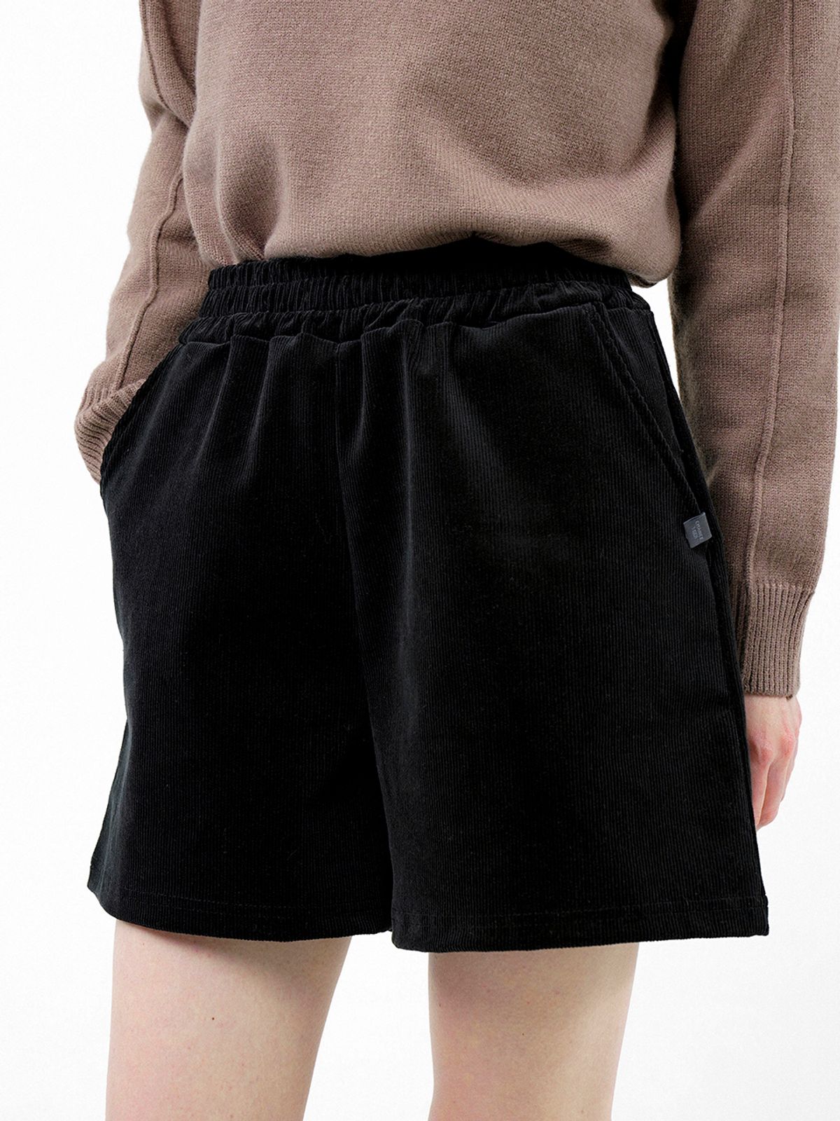 챈세스노이(CHANCE'S NOI) Corduroy Banding Shorts - Black /W244PT03BK