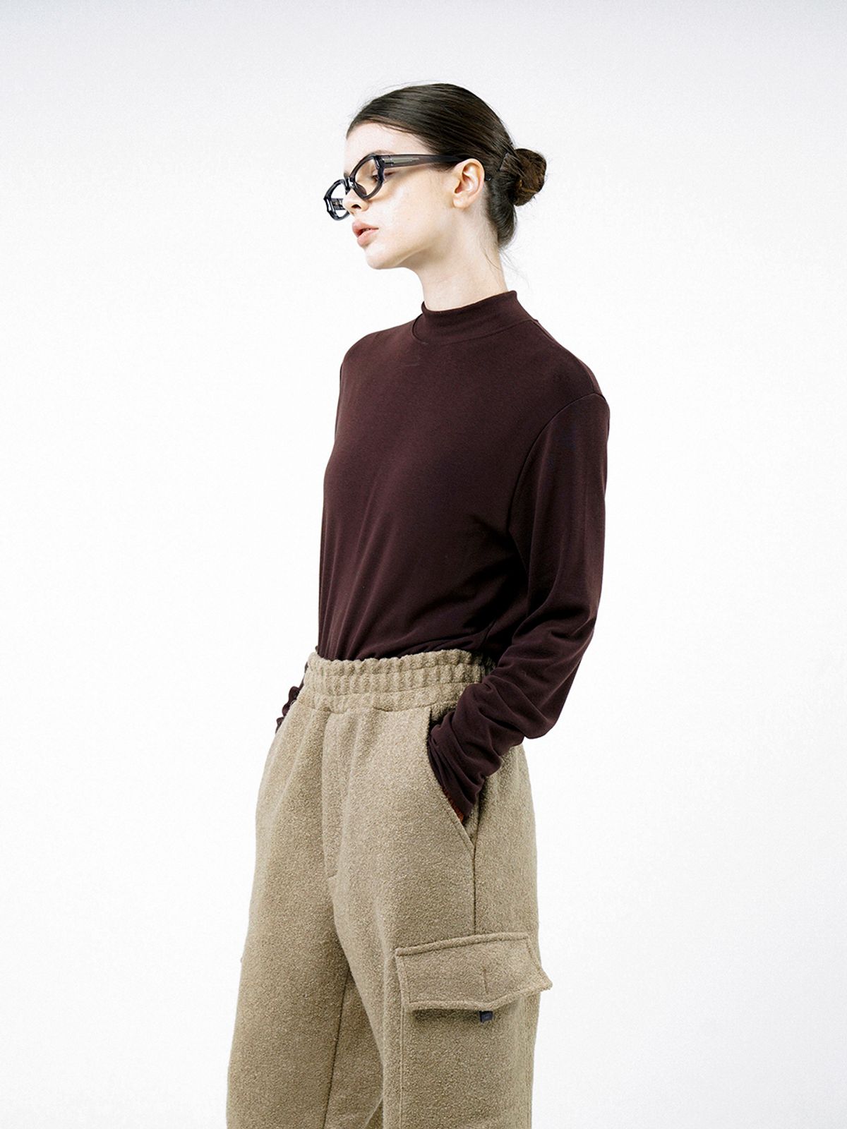 챈세스노이(CHANCE'S NOI) Fleece Half Turtleneck - Brown /W244TP02BR
