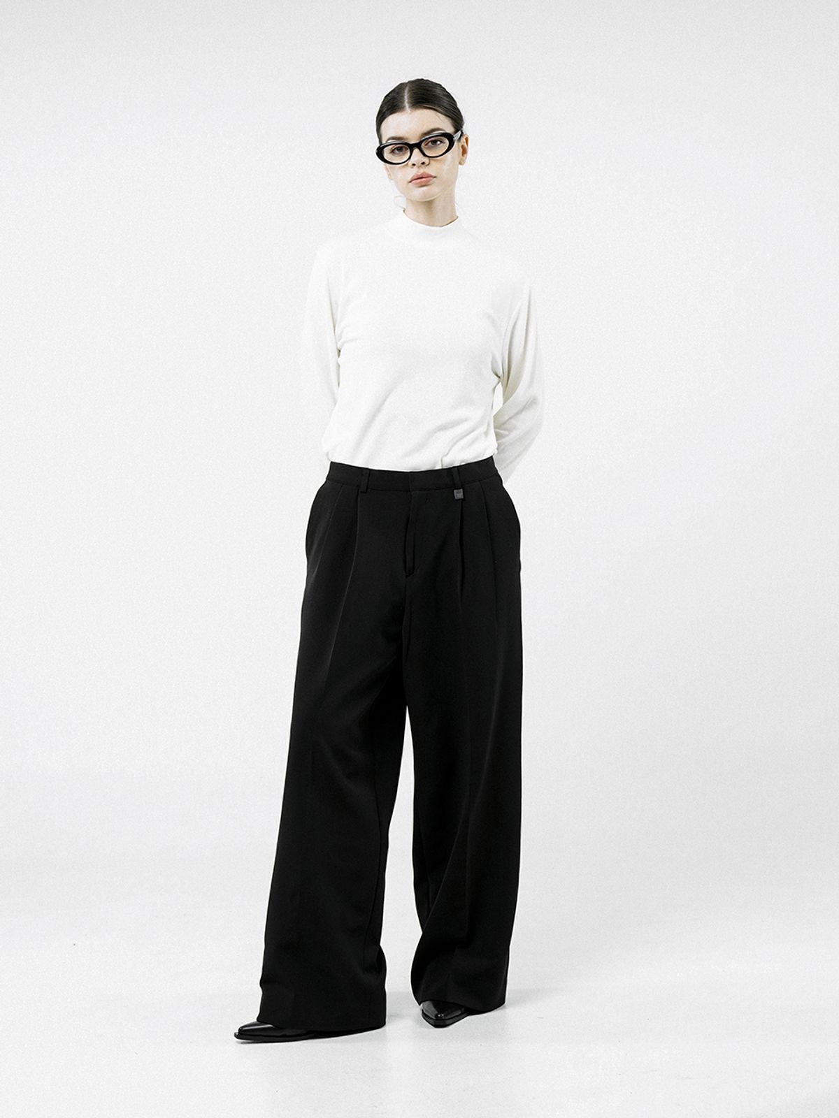 챈세스노이(CHANCE'S NOI) Fleece Half Turtleneck - White /W244TP02WH