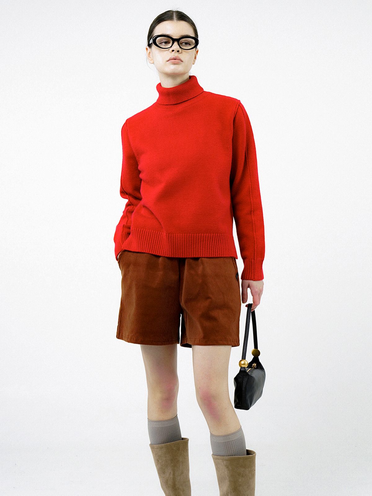 챈세스노이(CHANCE'S NOI) Soft Slit High Turtleneck - Red /W244TP06RD