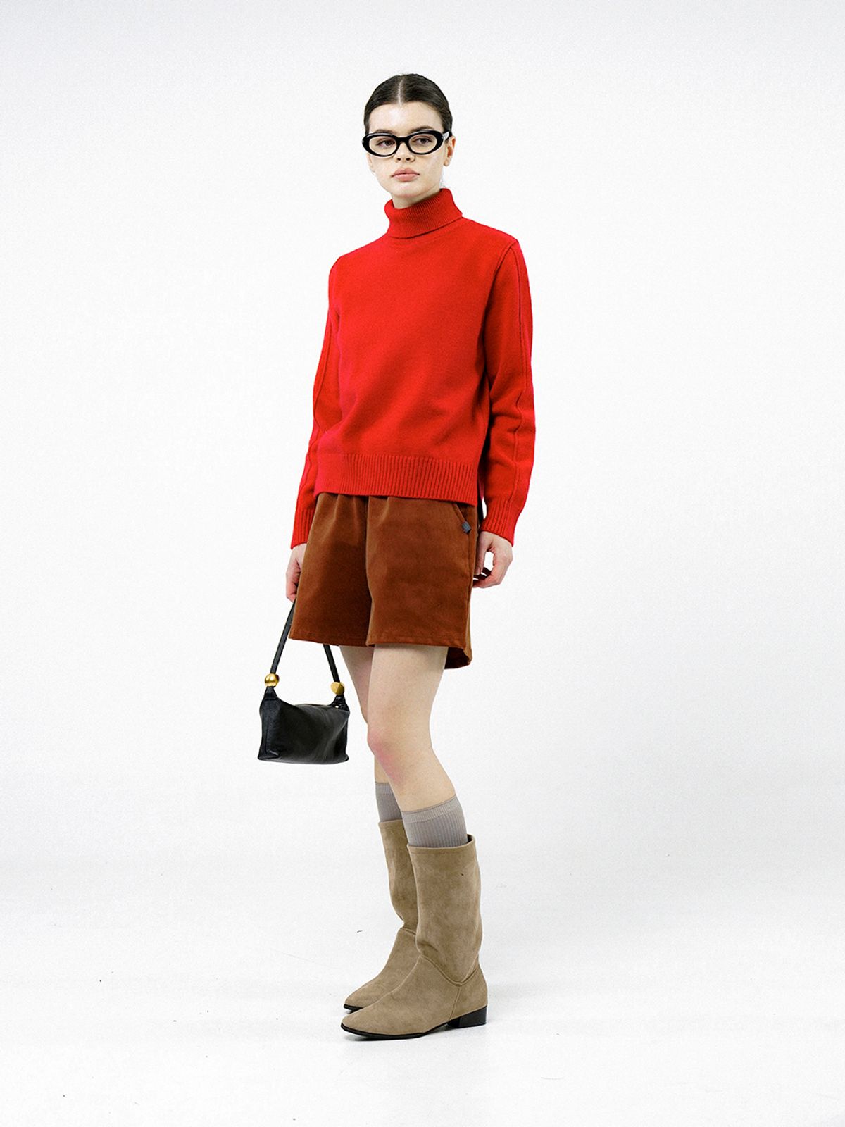챈세스노이(CHANCE'S NOI) Soft Slit High Turtleneck - Red /W244TP06RD