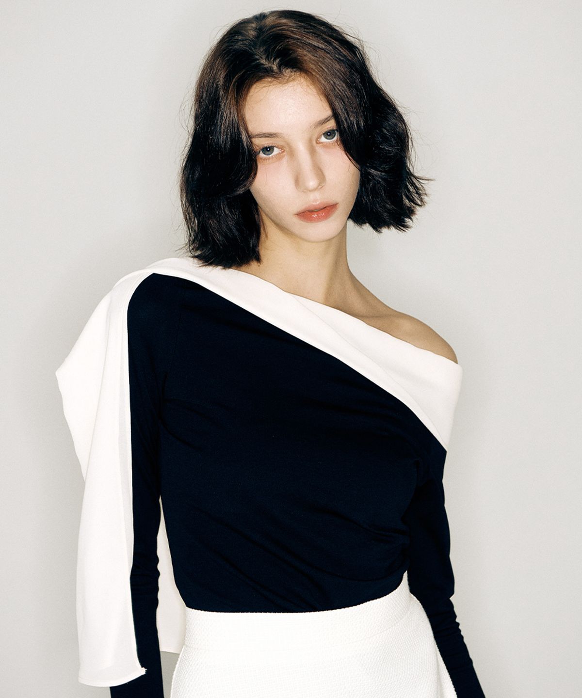 비아락테아(VIA LACTEA) Off Shoulder Top