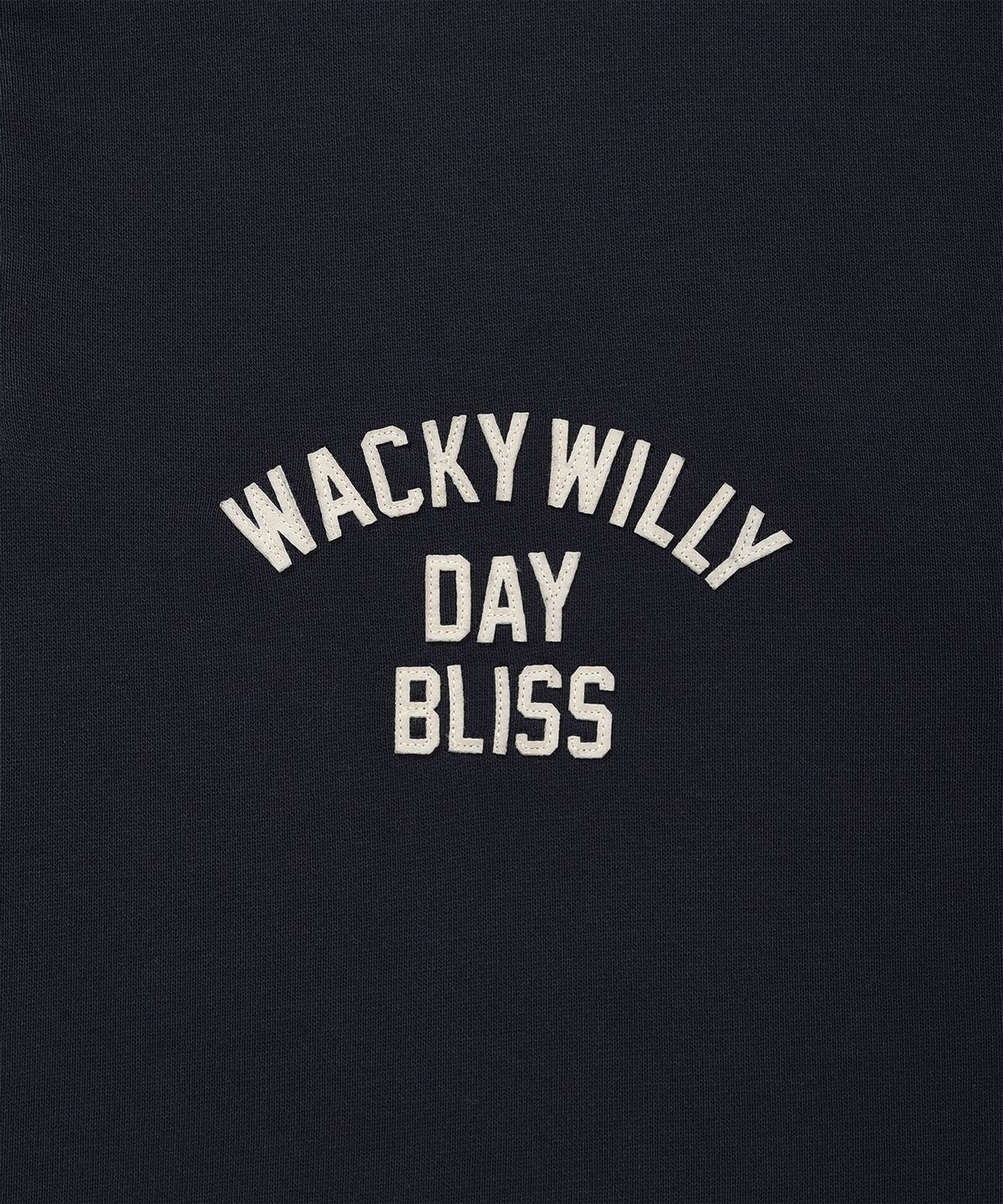 와키윌리(WACKY WILLY) 시그니처 타이포 하프집업 맨투맨 네이비