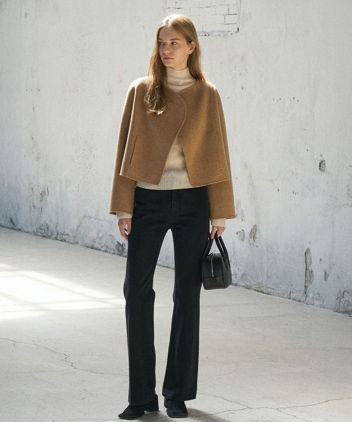 라메레이(LAMEREI) Curve Detail Short Handmade Jacket[LMBEWI23CT701]-Camel Melange