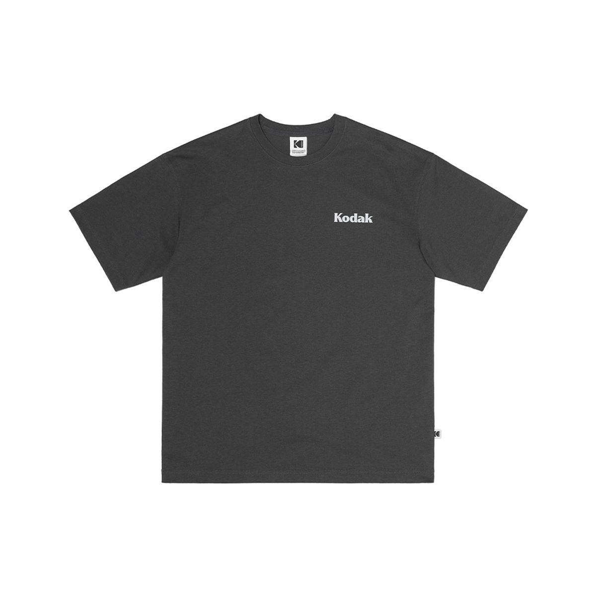 코닥(KODAK) 씨너리 백그래픽 반팔티셔츠 CHARCOAL
