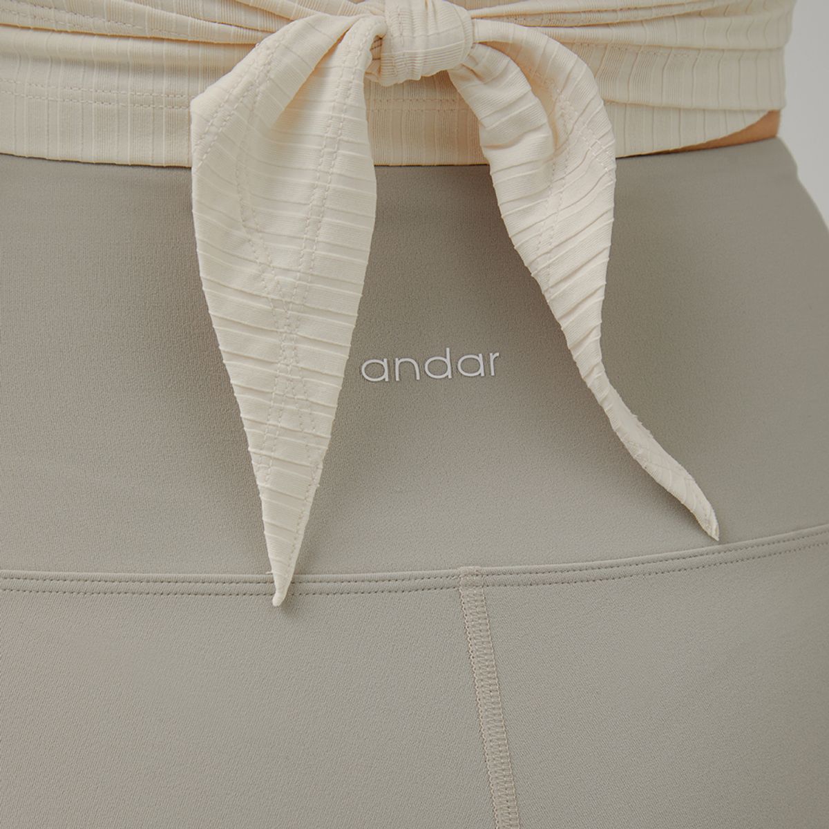 안다르(ANDAR) 에어쿨링 프론트 슬릿 부츠컷 레깅스