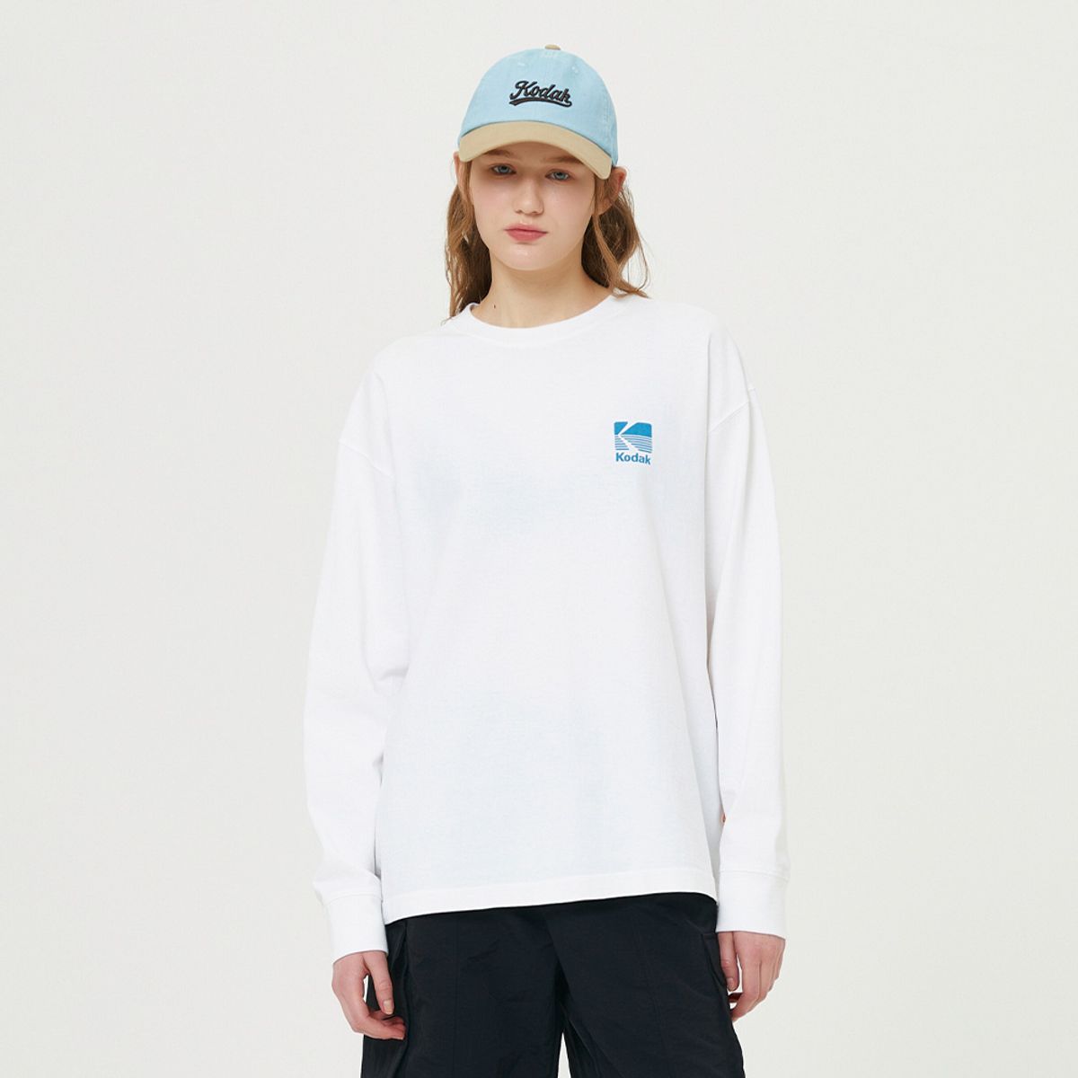 코닥(KODAK) 빅로고 그래픽 긴팔 티셔츠 IVORY