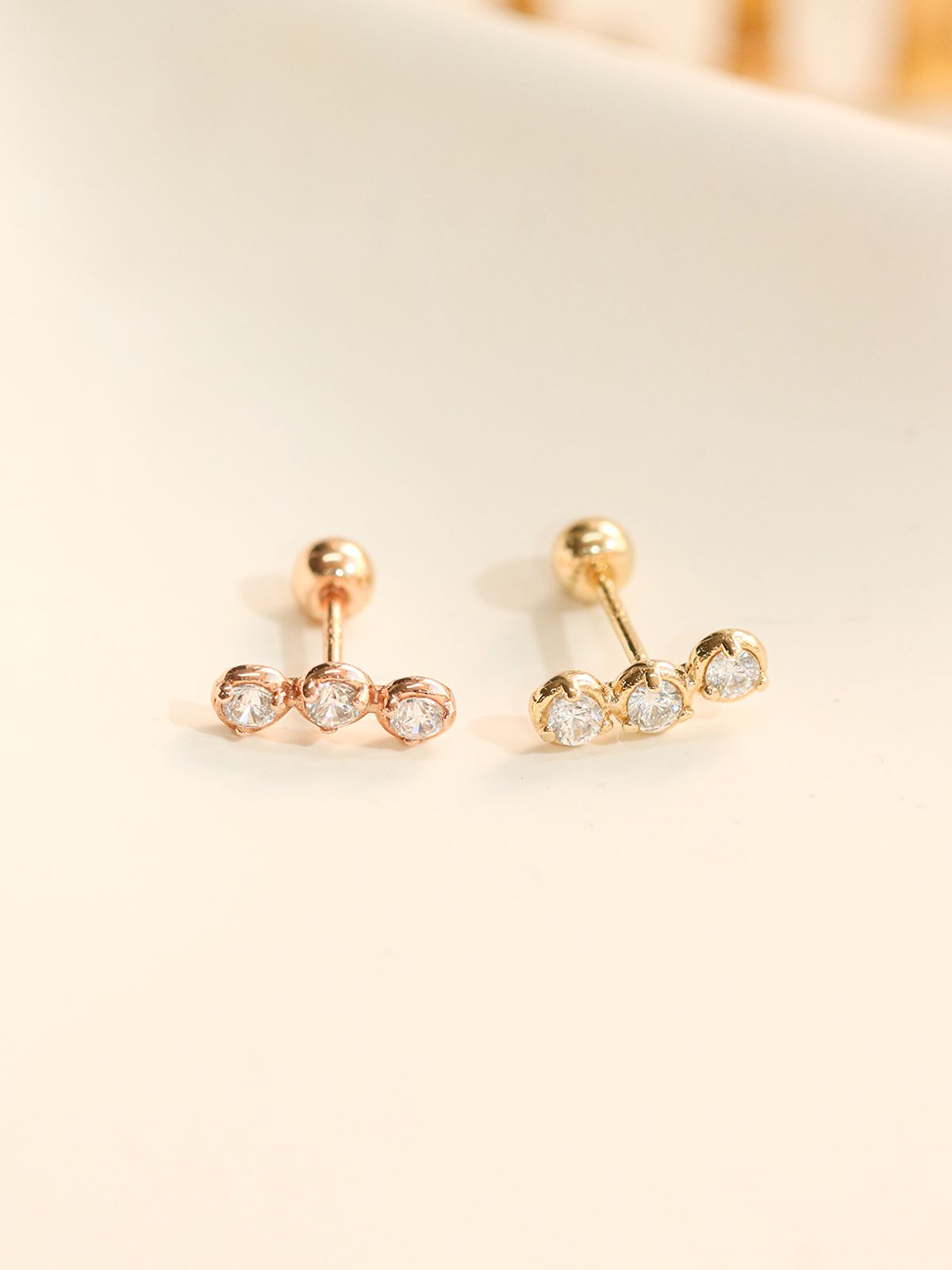 미니멀피어싱(MINIMALPIERCING) 14K 트리오 큐빅 피어싱 귀걸이