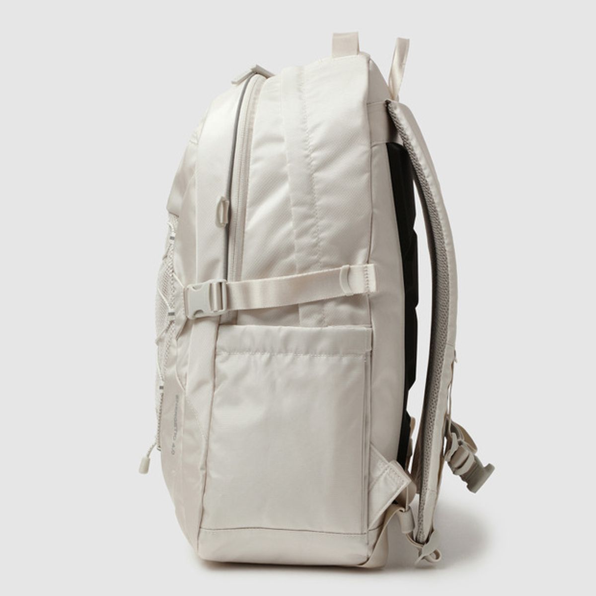 엄브로(UMBRO) 에너제틱 백팩 (29L)_ 구성품 노트북 파우치 베이지(UQ123CBP18)