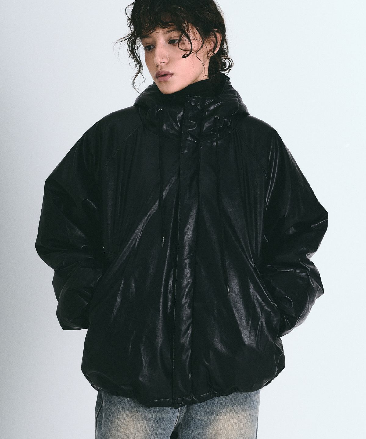 닉앤니콜(NICK&NICOLE) HOODY GLOW LEATHER PADDING_BLACK