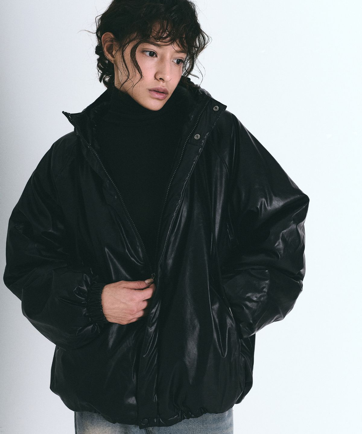닉앤니콜(NICK&NICOLE) HOODY GLOW LEATHER PADDING_BLACK