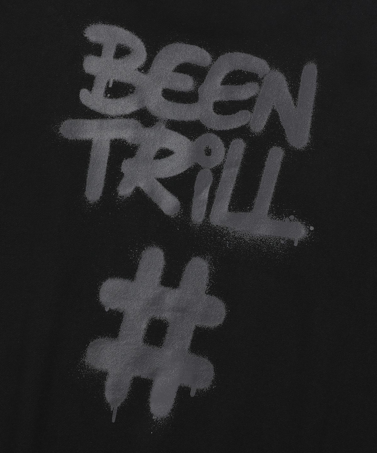 빈트릴(BEENTRILL) 스프레이 해시태그 맨투맨(블랙)