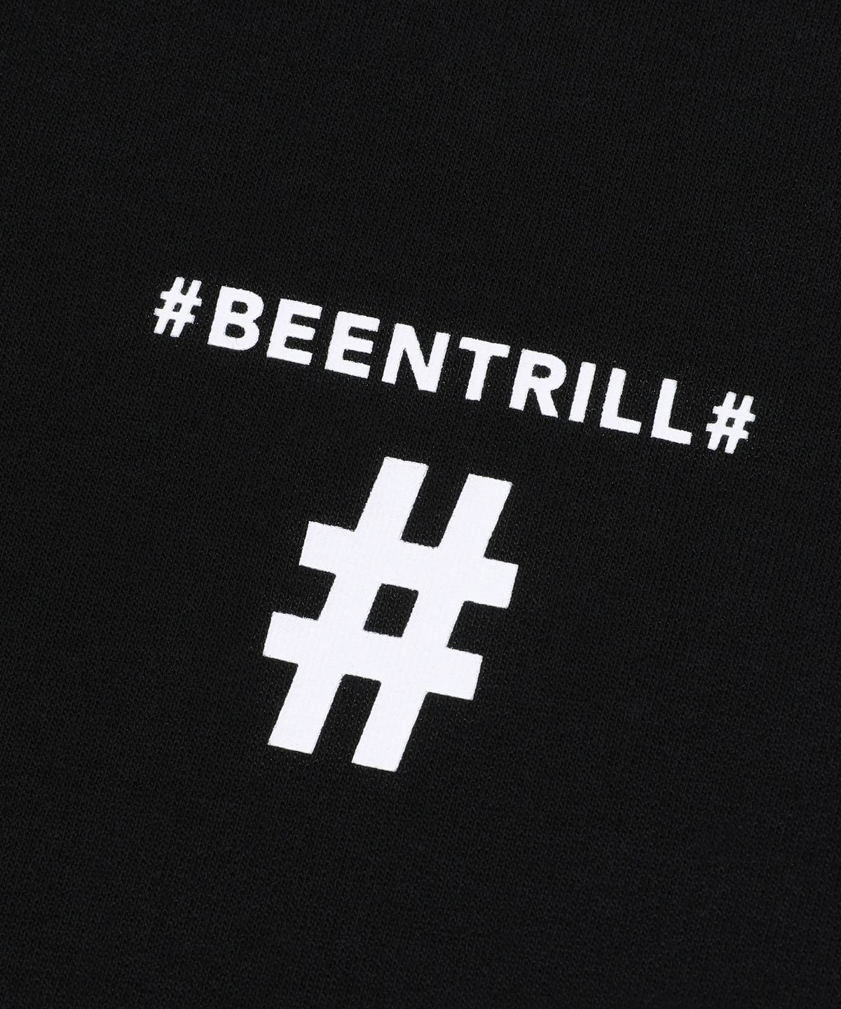 빈트릴(BEENTRILL) 그린 해시태그 맨투맨(블랙)