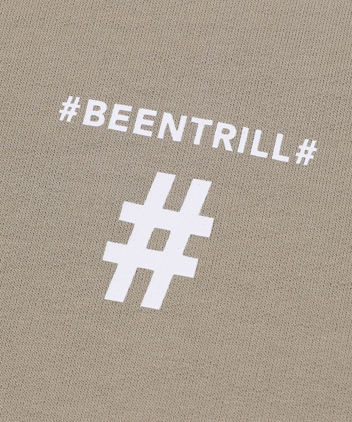 빈트릴(BEENTRILL) 그린 해시태그 맨투맨(베이지)
