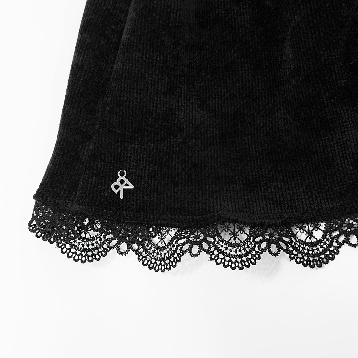 블랙크러쉬(BLACRUSH) Lace Velour Flared Mimi Skirt