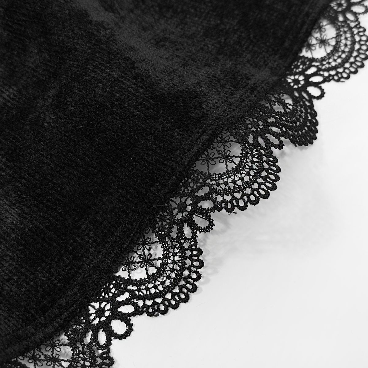 블랙크러쉬(BLACRUSH) Lace Velour Flared Mimi Skirt