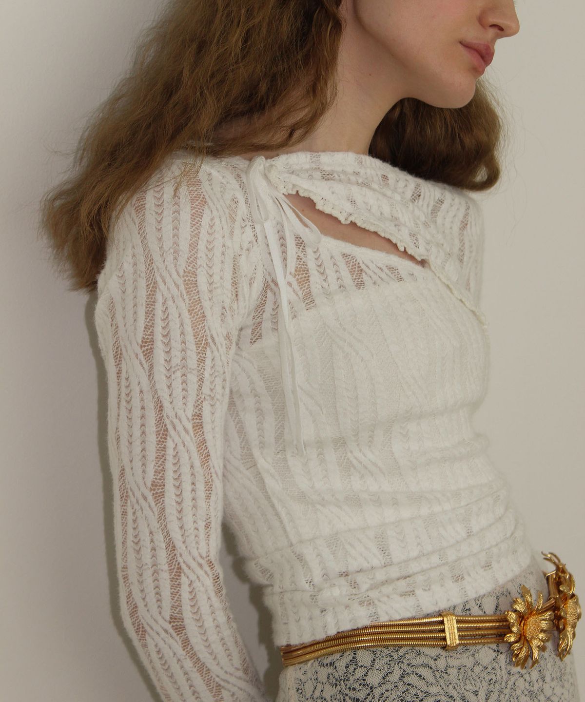 유히리(YUHEELEE) Unbalance span lace shirring top / White