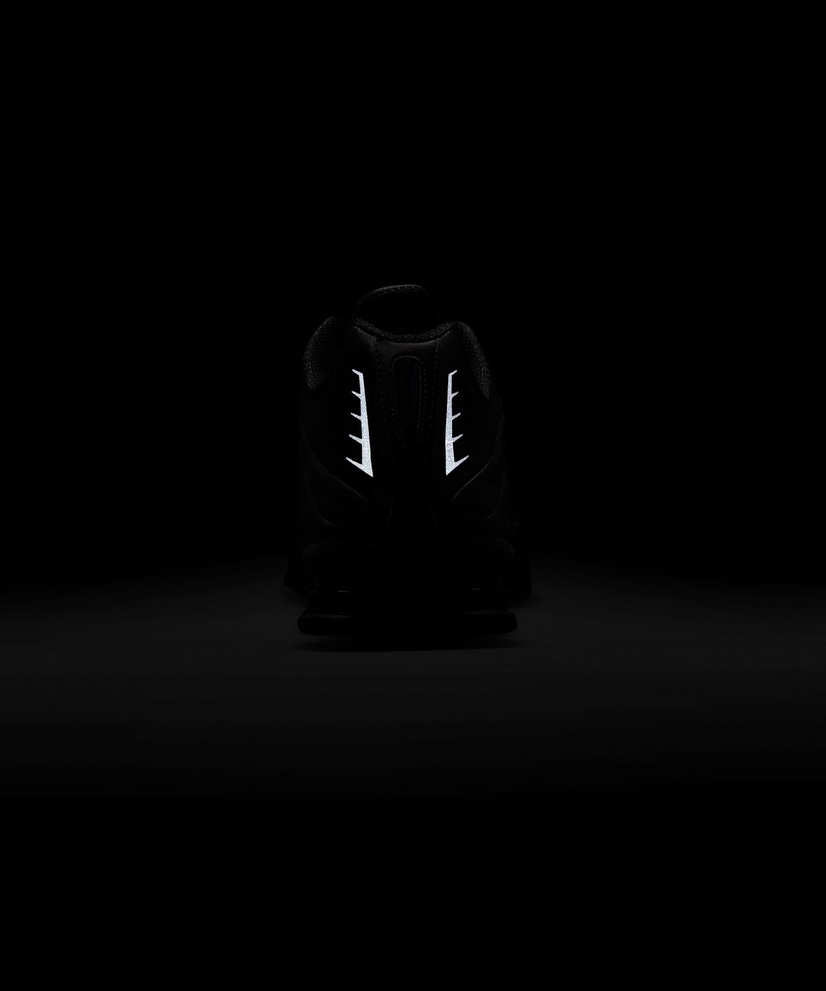 나이키(NIKE) 샥스 R4 M - 블랙:블랙:브라이트 크림슨:블랙 / HQ1988-001