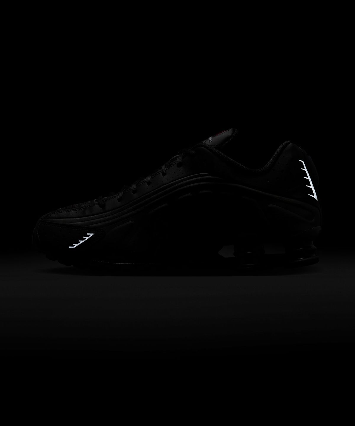 나이키(NIKE) 샥스 R4 M - 블랙:블랙:브라이트 크림슨:블랙 / HQ1988-001