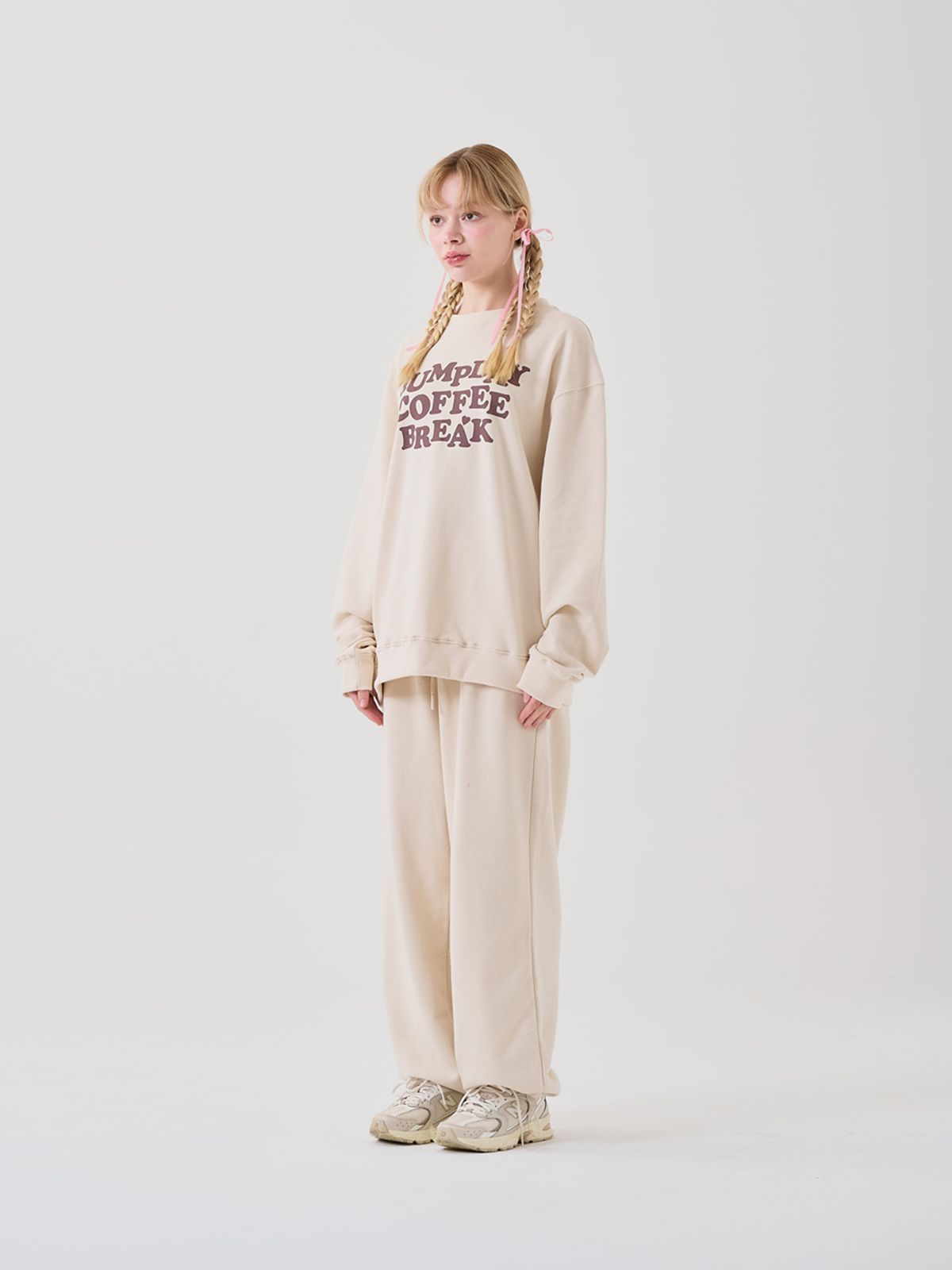미에르꼴레스(MIERCOLES) HUMP DAY COFFEE BREAK SWEAT SHIRT [ivory]