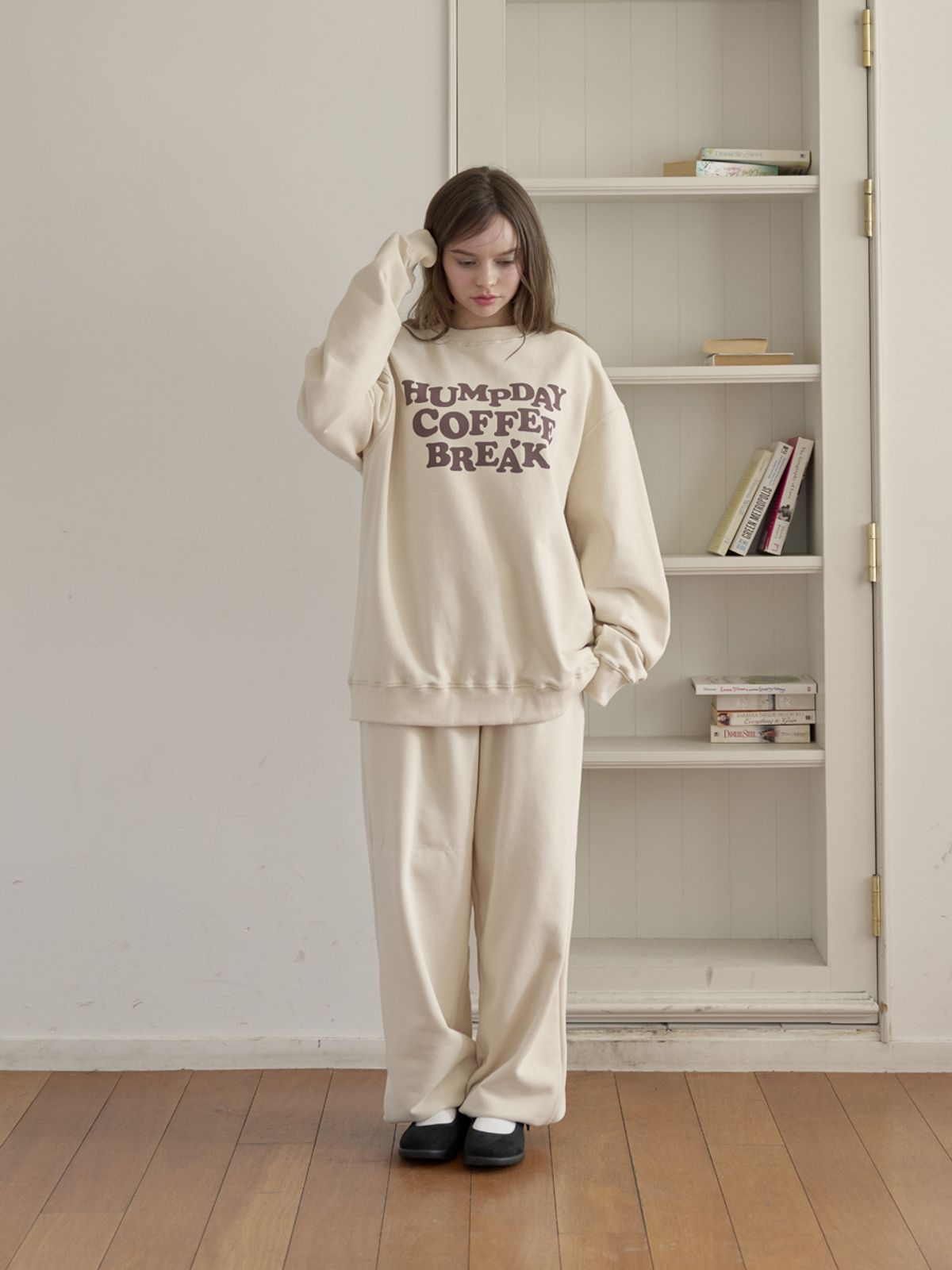 미에르꼴레스(MIERCOLES) MIERCOLES LOGO SWEAT PANTS [ivory]