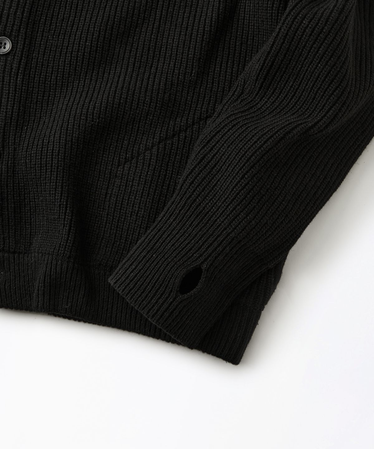 아웃스탠딩(OUTSTANDING) LAMBSWOOL ROUND NECK CARDIGAN_BLACK