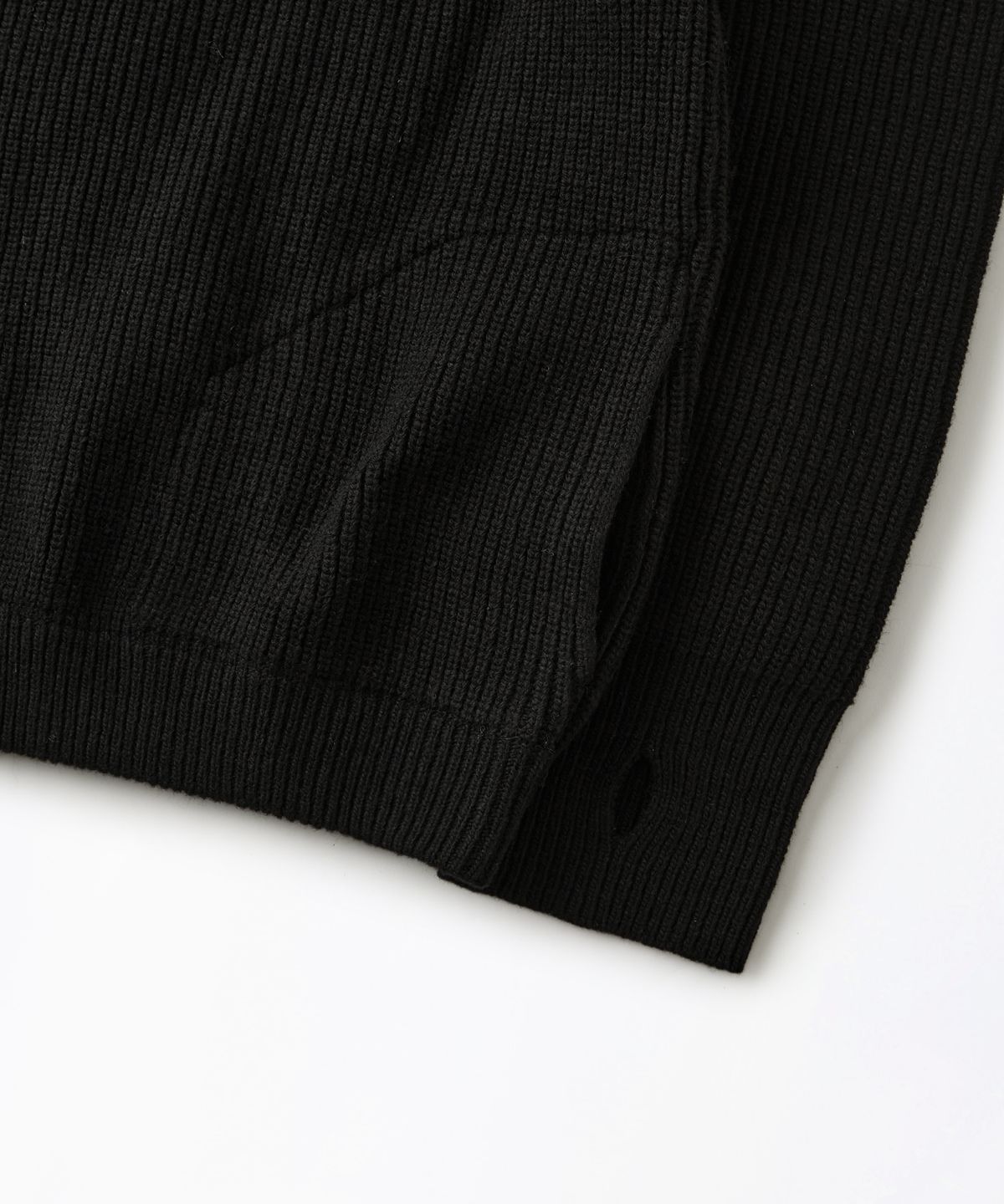 아웃스탠딩(OUTSTANDING) LAMBSWOOL ROUND NECK CARDIGAN_BLACK