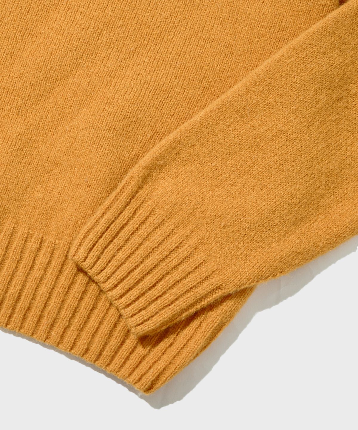 아웃스탠딩(OUTSTANDING) PURE WOOL WHOLEGARMENT KNIT_MUSTARD