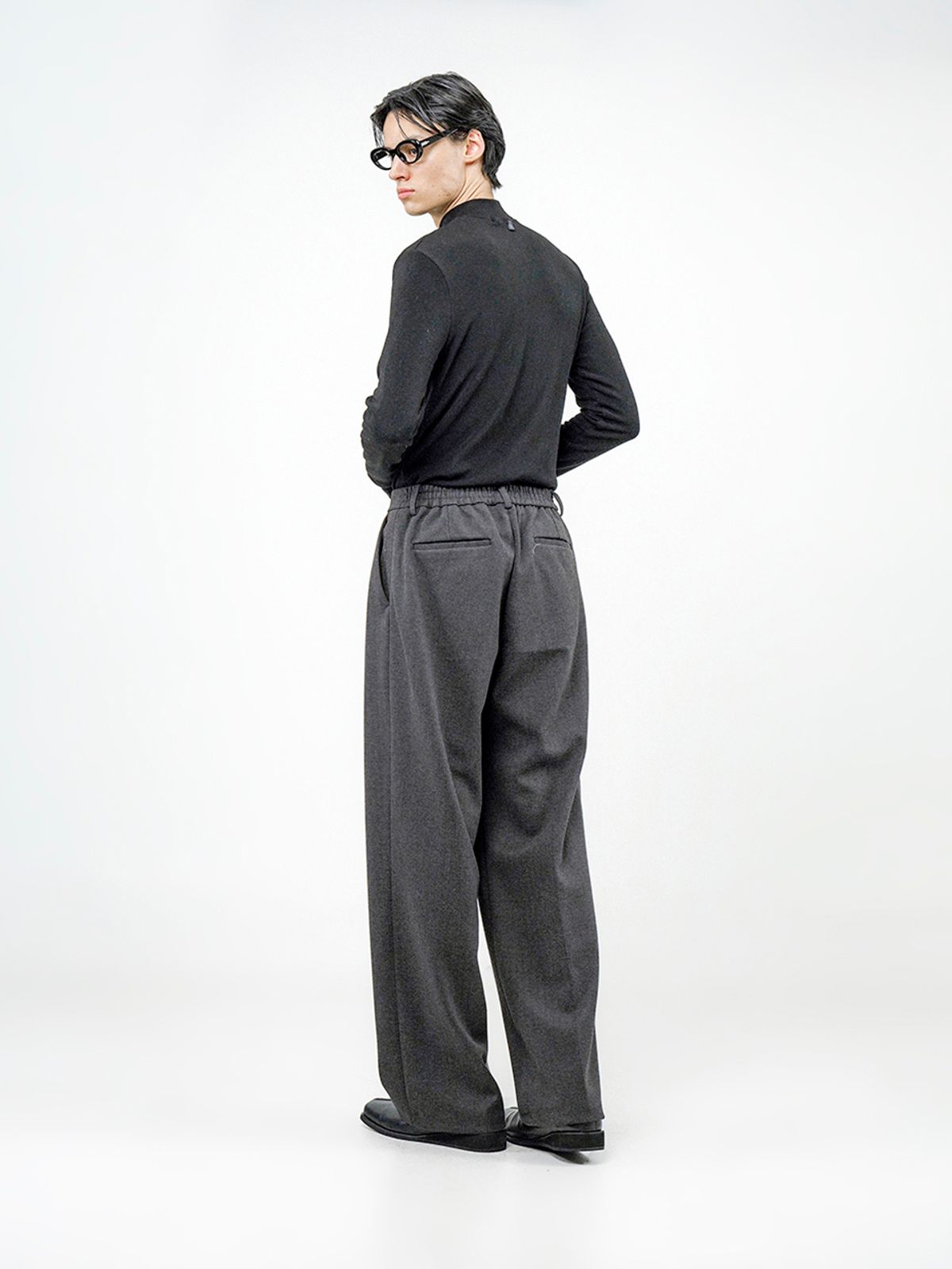 챈세스노이(CHANCE'S NOI) Raised One Tuck Wool slacks - Charcoal /M244PT01CH