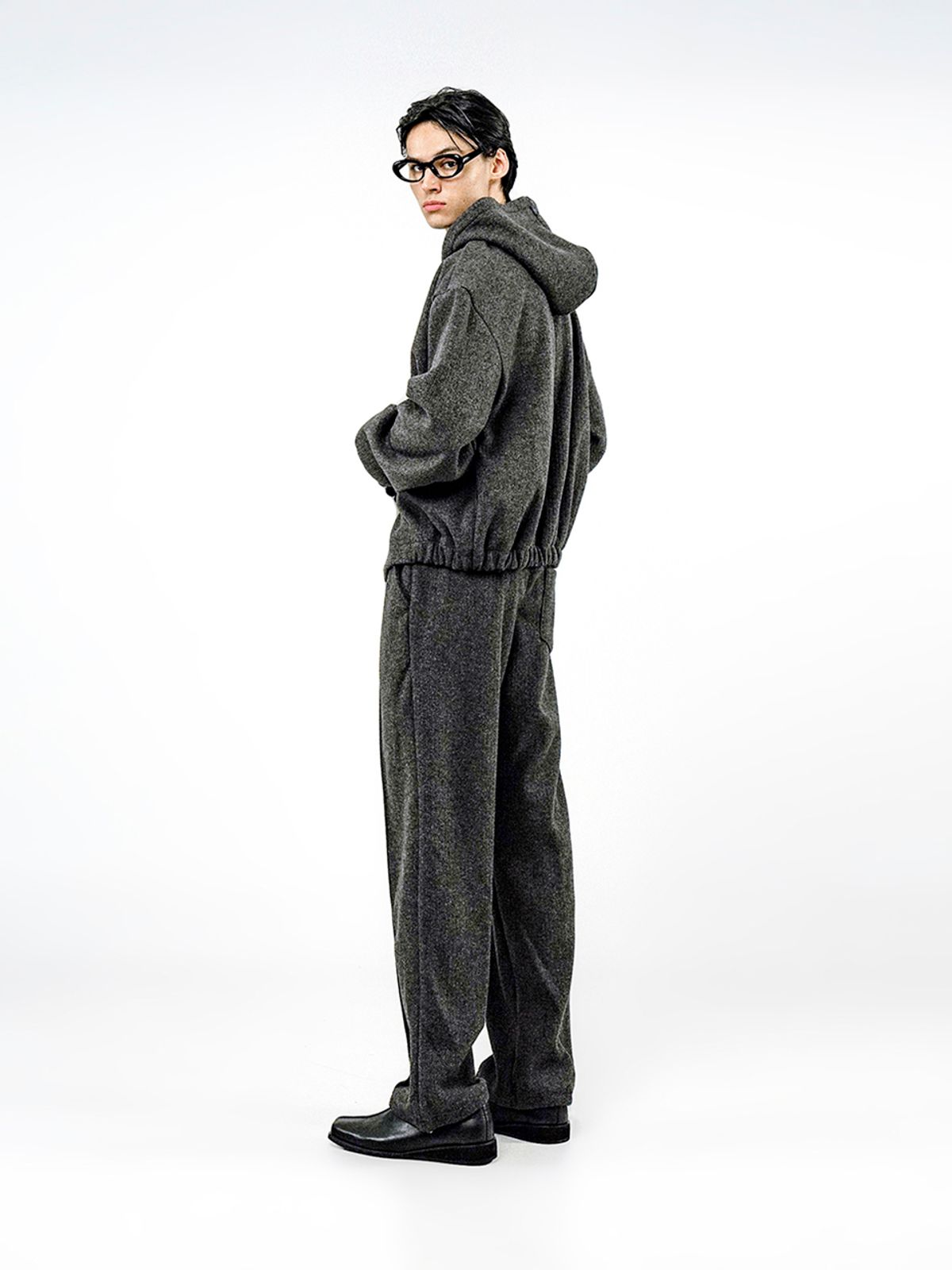 챈세스노이(CHANCE'S NOI) Ribbed Kint String Pants - Charcoal /M244PT05CH