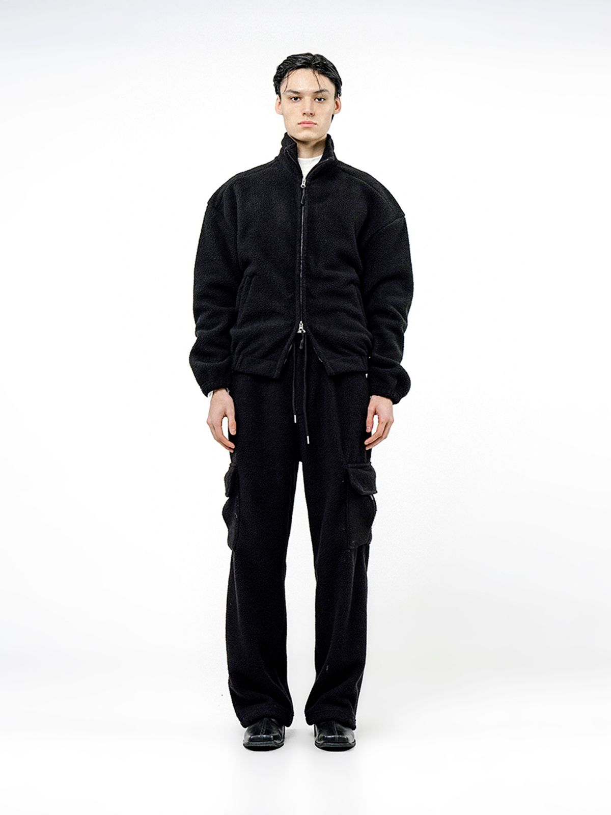 챈세스노이(CHANCE'S NOI) Fleece String Cargo Pants - Black /M244PT05BK