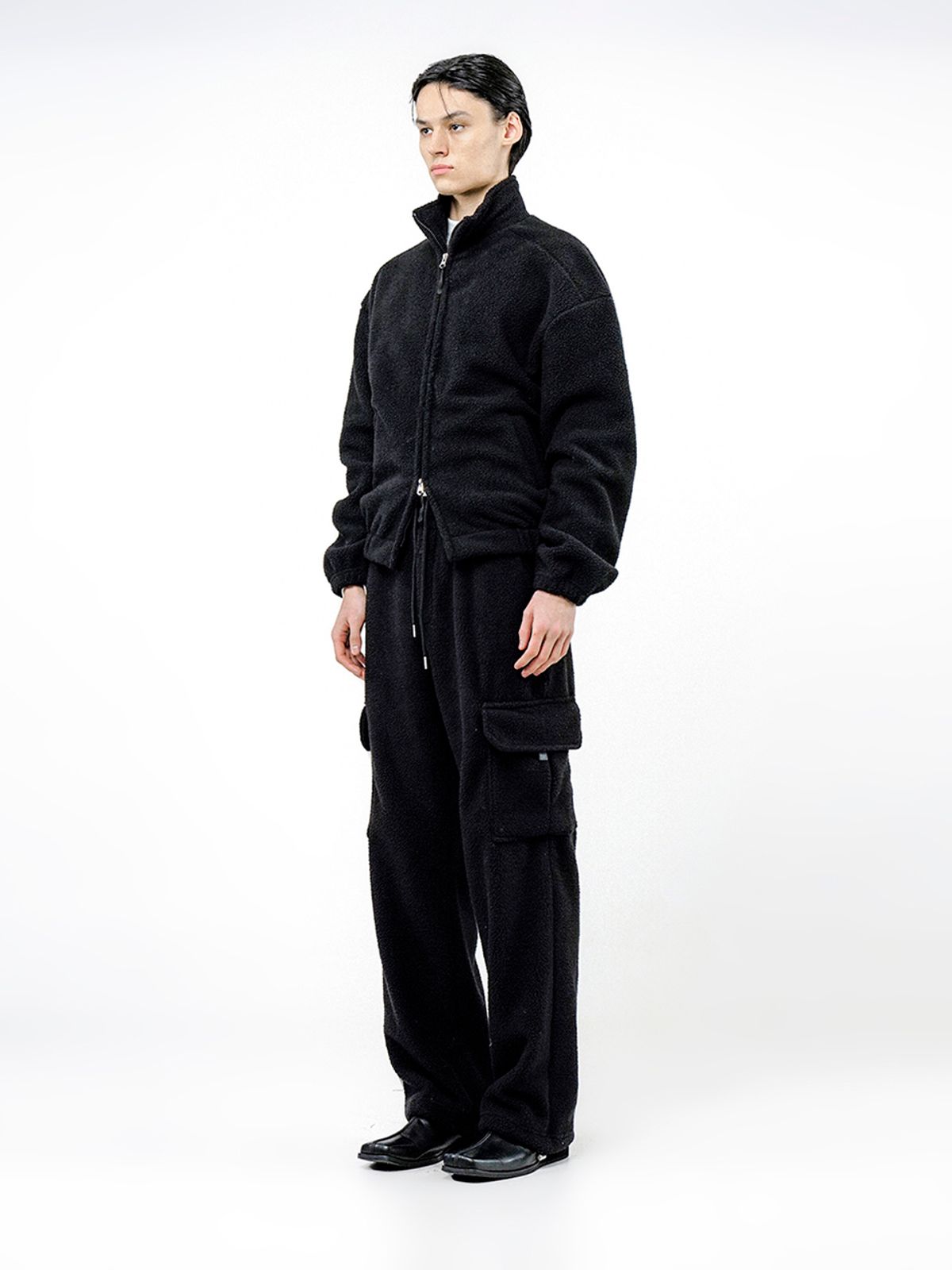 챈세스노이(CHANCE'S NOI) Fleece String Cargo Pants - Black /M244PT05BK