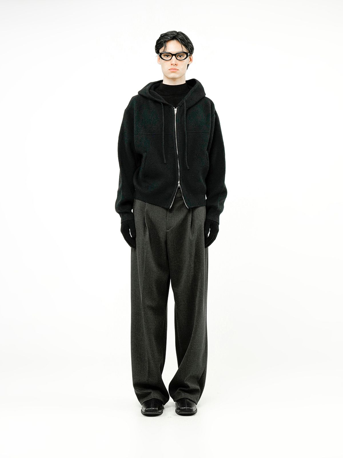 챈세스노이(CHANCE'S NOI) Sweater hooded Zip-up - Black /M244TP05BK