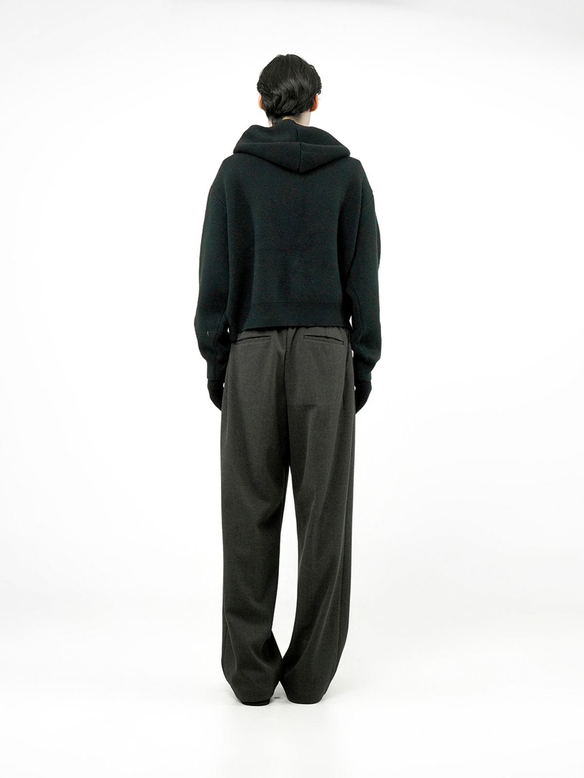 챈세스노이(CHANCE'S NOI) Sweater hooded Zip-up - Black /M244TP05BK