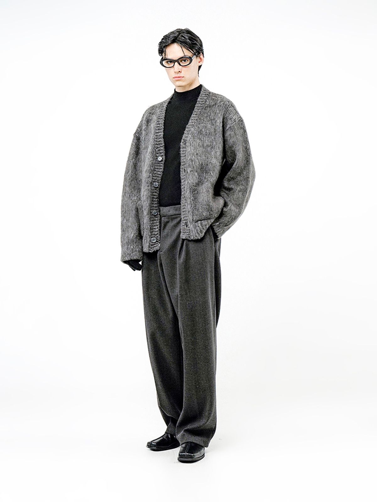 챈세스노이(CHANCE'S NOI) Brush Sweater Loose Cardigan - Charcoal /M244TP08CH