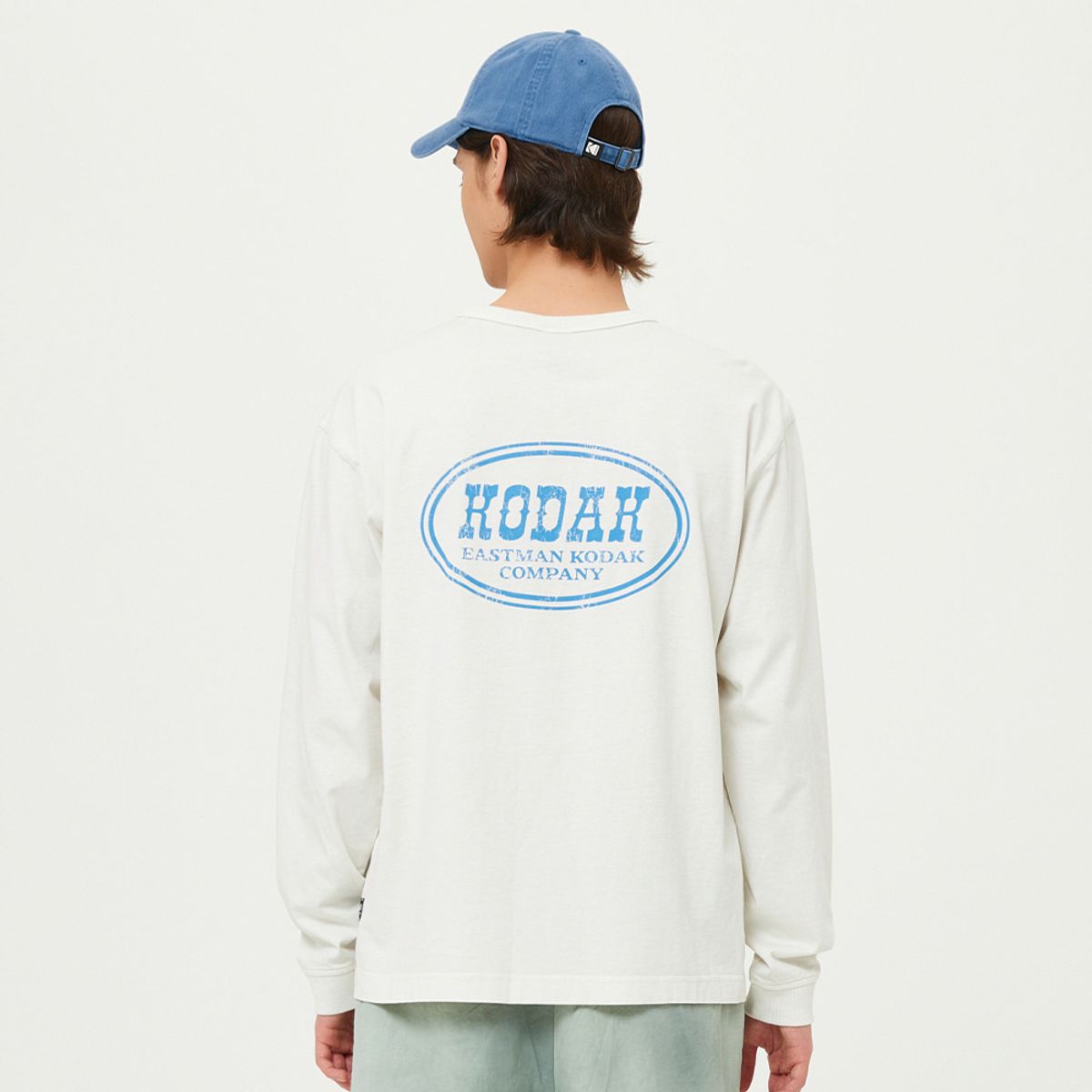 코닥(KODAK) 씨너리 그래픽 피그먼트다잉 긴팔티셔츠 LIGHT GREY