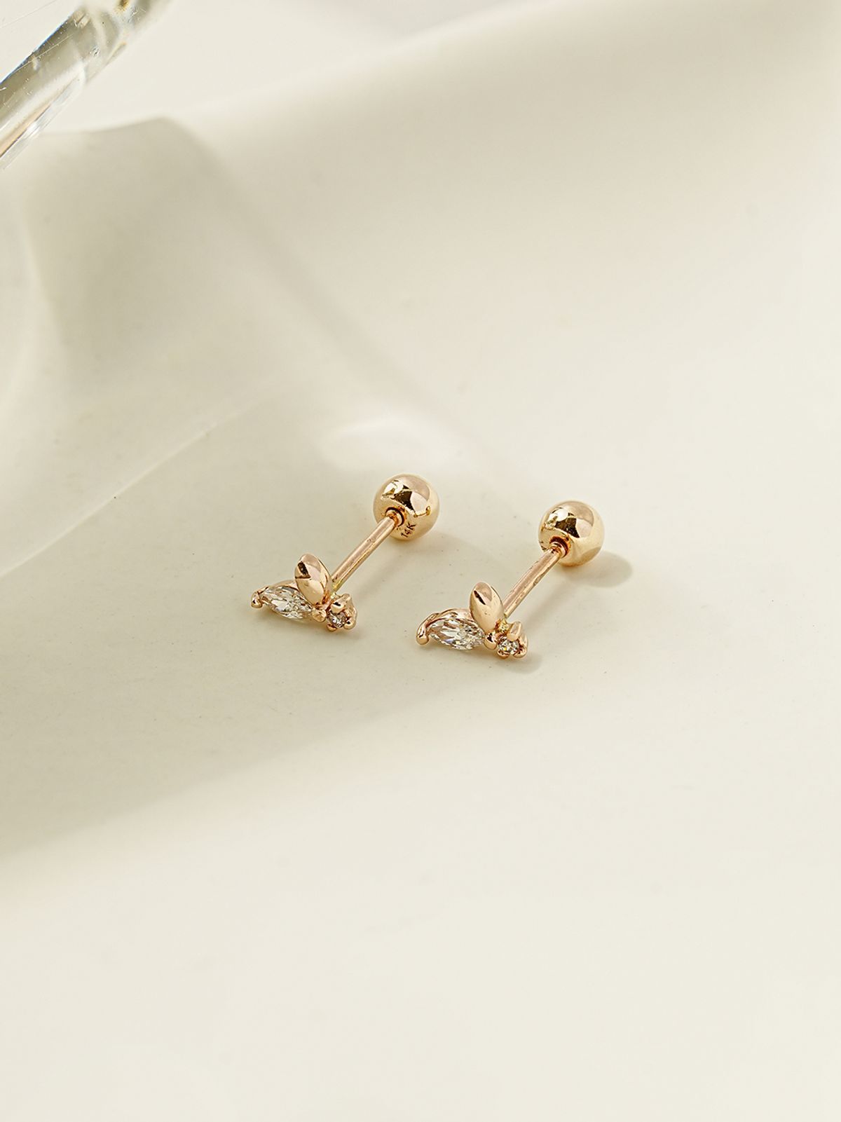 미니멀피어싱(MINIMALPIERCING) 14K 미니 새싹 큐빅 피어싱 귀걸이