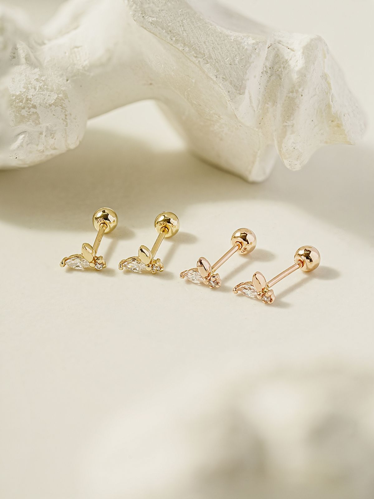 미니멀피어싱(MINIMALPIERCING) 14K 미니 새싹 큐빅 피어싱 귀걸이