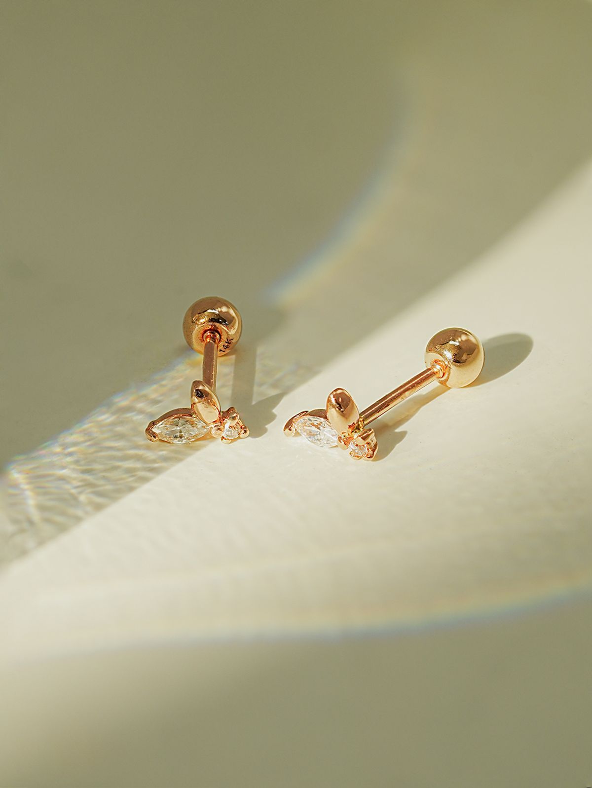 미니멀피어싱(MINIMALPIERCING) 14K 미니 새싹 큐빅 피어싱 귀걸이