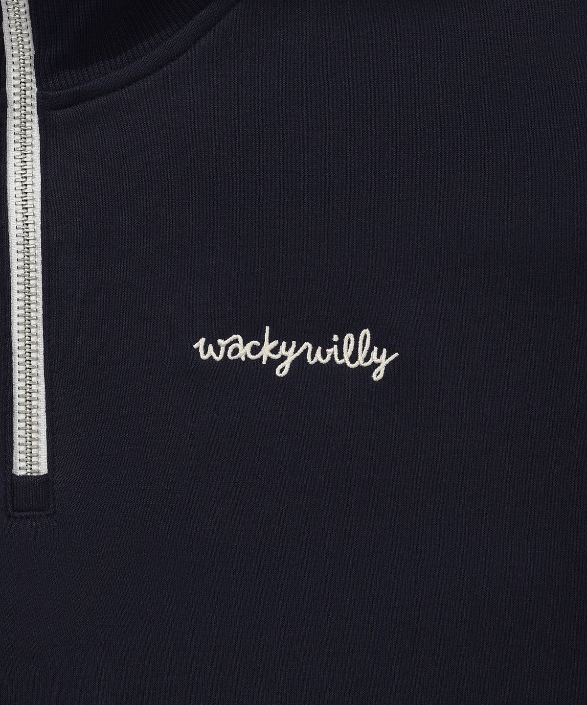 와키윌리(WACKY WILLY) 우먼스 타이포로고 하프집업 맨투맨 다크네이비