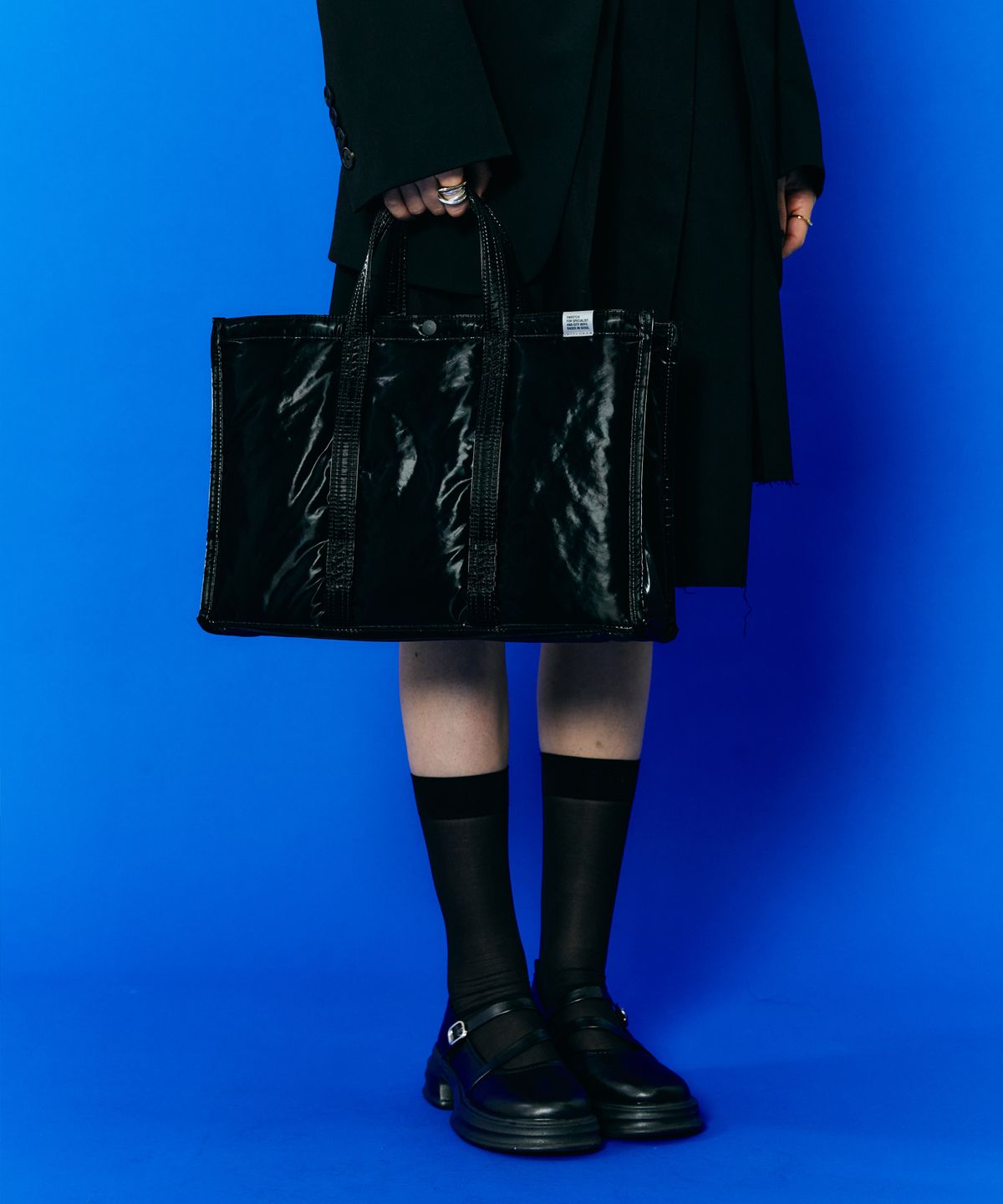 스위치(SWEETCH) TOTE BRIEF 001 WIDE M Glossy Black