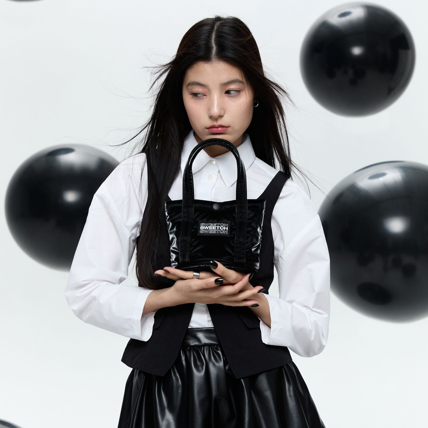 MUSINSA | SWEETCH TOTE BRIEF 001 XS Glossy Black