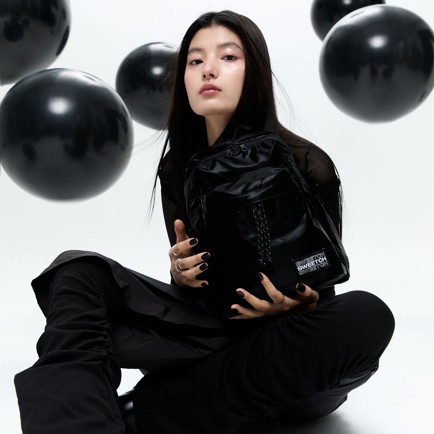 バックパック・リュック sweetch CITY BOYS DAYPACK 004 S Glossy Black MUSINSA公式 | SWEETCH CITY BOYS DAYPACK 004 S Glossy Black