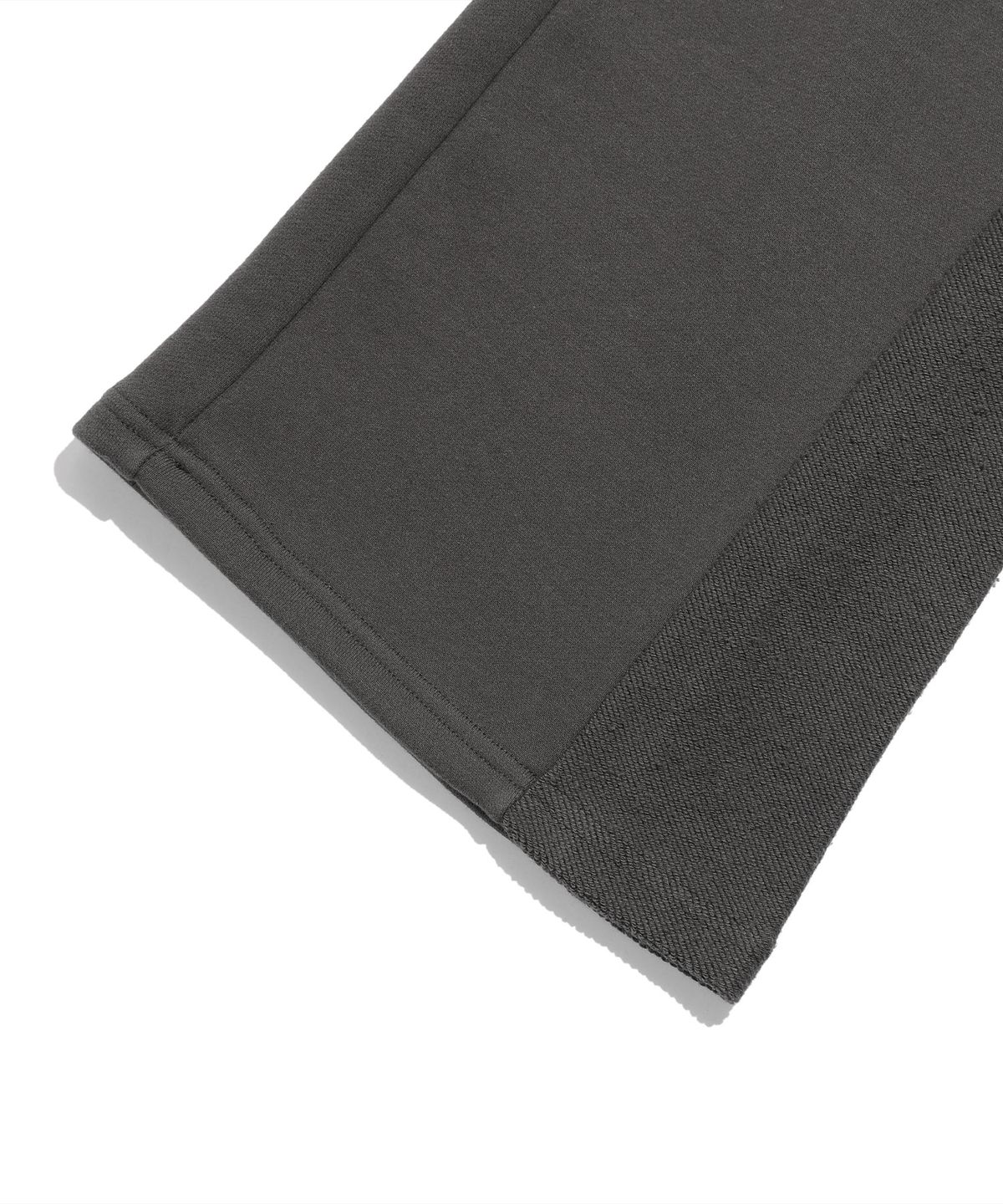 나이스고스트클럽(NICEGHOSTCLUB) BOOTS CUT PANEL SWEAT PANTS_CHARCOAL(NG2FSUPA00A)