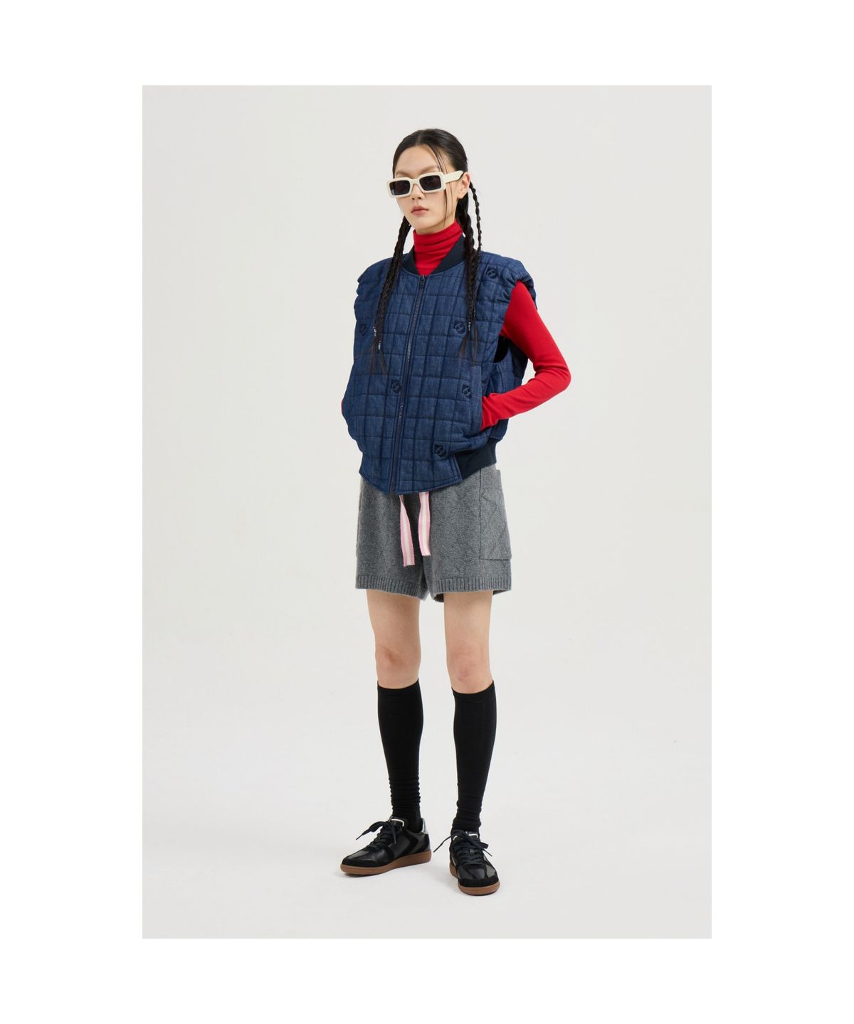 럭키슈에뜨(LUCKY CHOUETTE) Emblem Quilting Denim Like Padded Vest (blue) LFUCS25120BUX