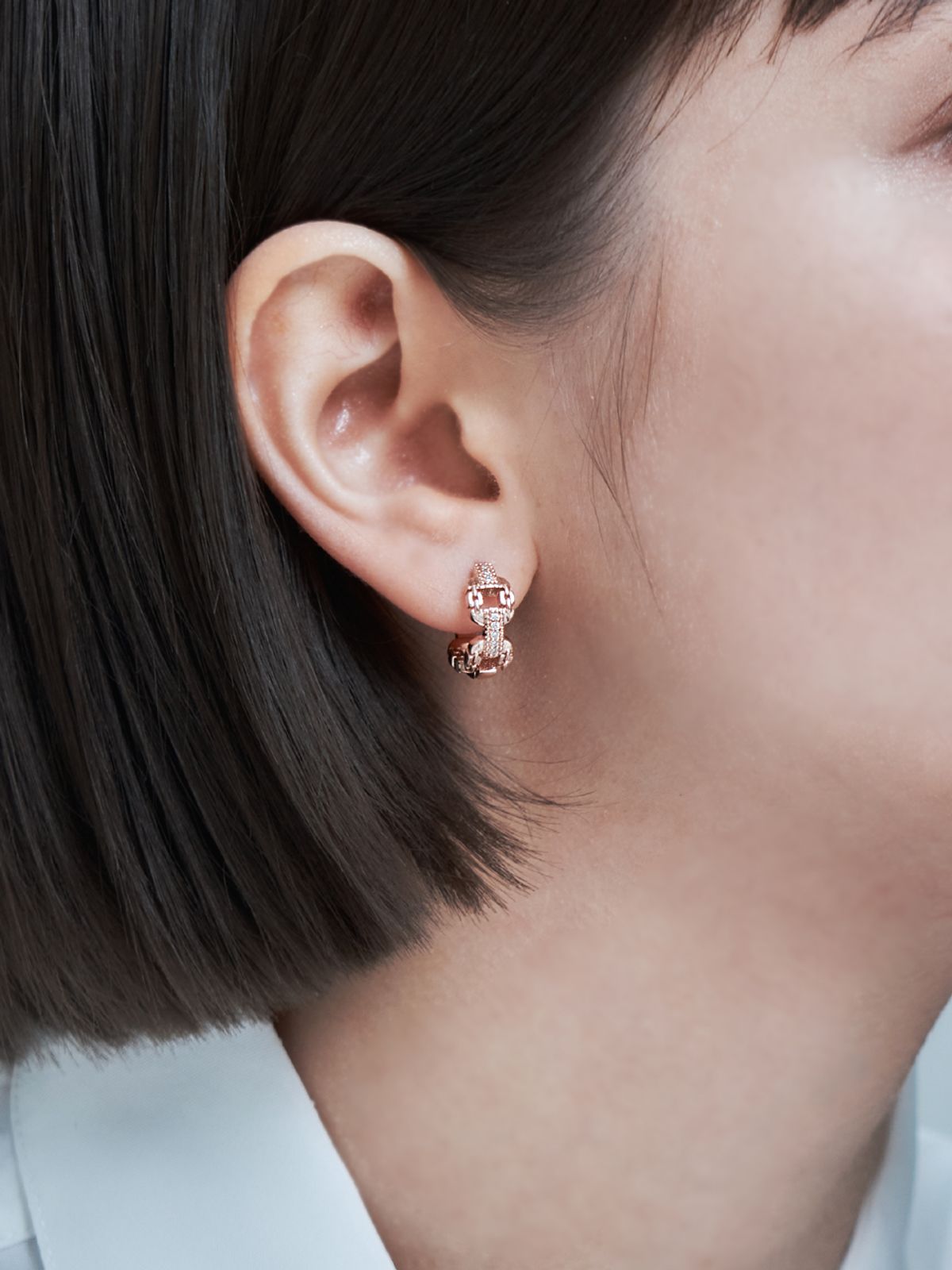 가이거주얼리(GEIGERJEWELRY) 18K GF 체인 포인트 원터치 귀걸이 GI8KPEE058